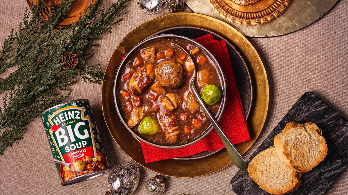 what is in heinz christmas dinner soup